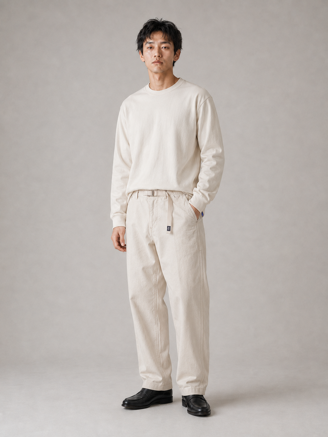 [color:beige] Belted tapered work trousers model pose 2