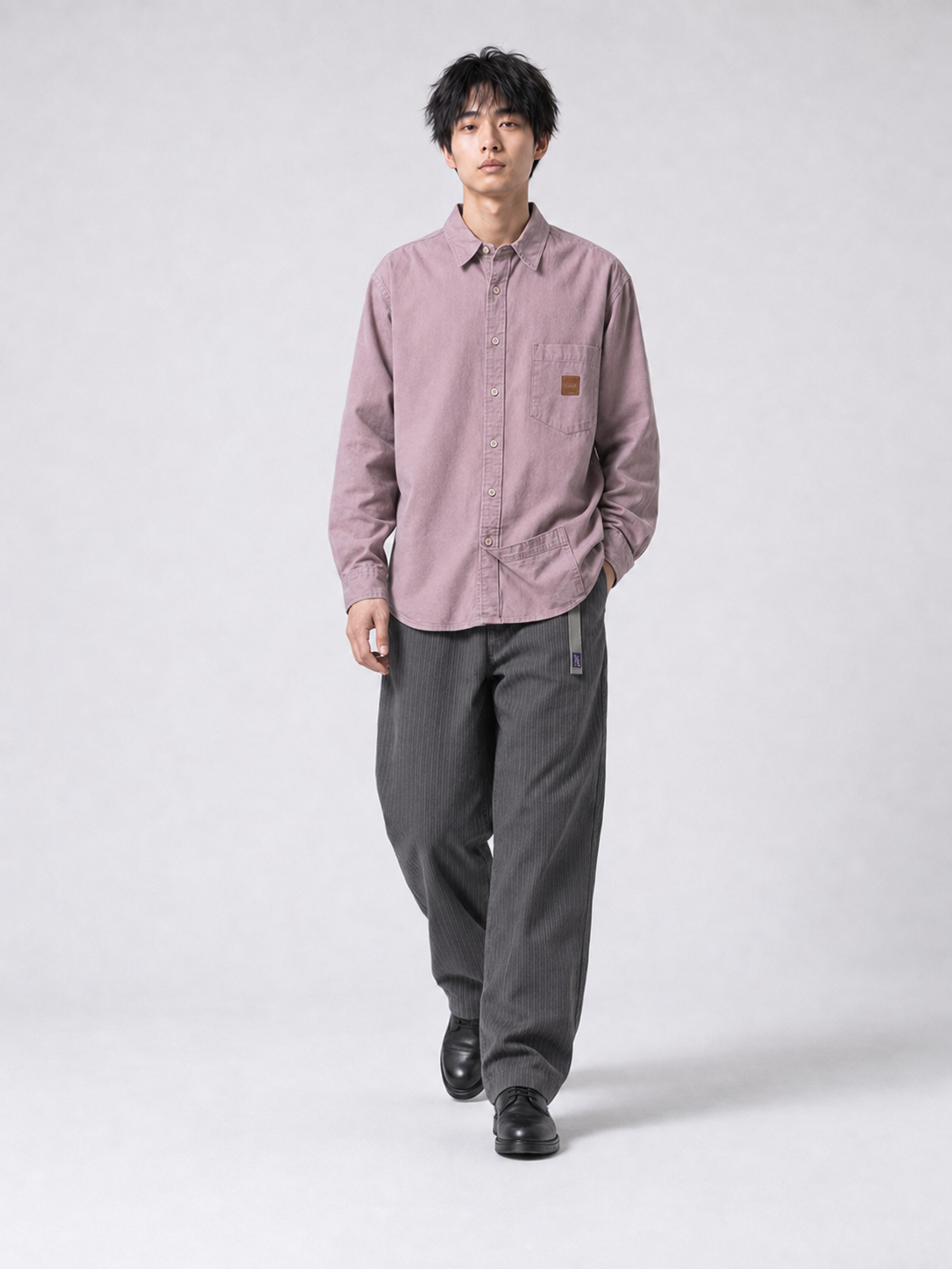 [color:gray-vertical-stripes] Cityboy jeans model view