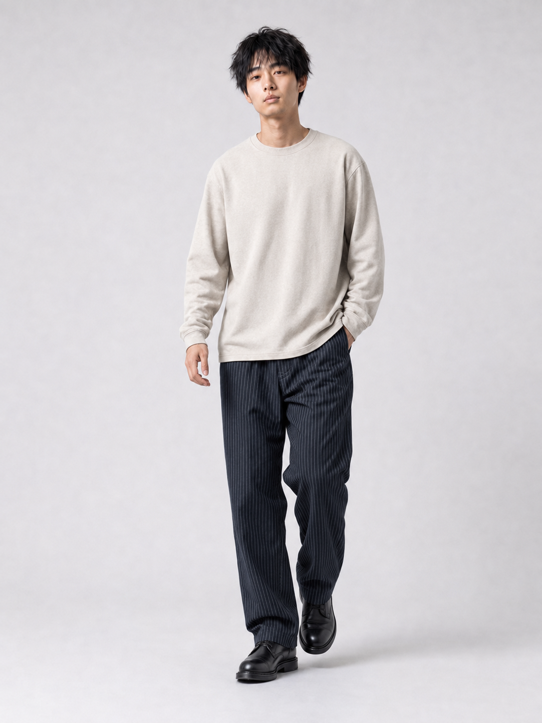 [color:navy-blue-vertical-stripes] Cityboy jeans model view
