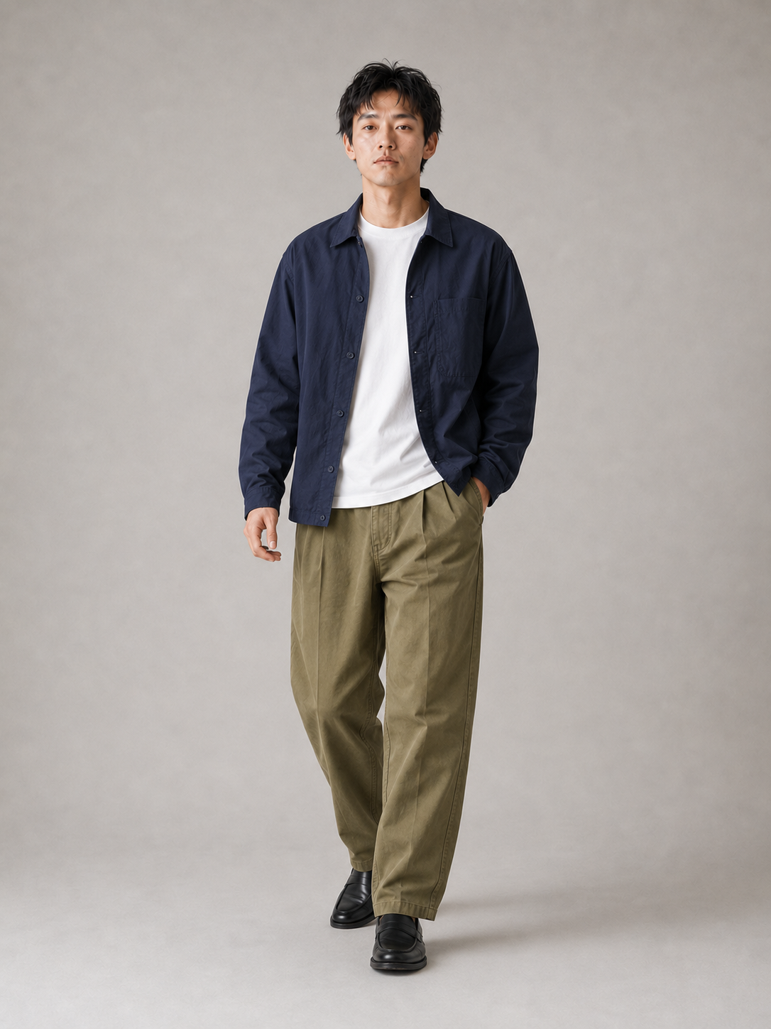 [color:khaki] Double-pleated washed trousers model pose 3
