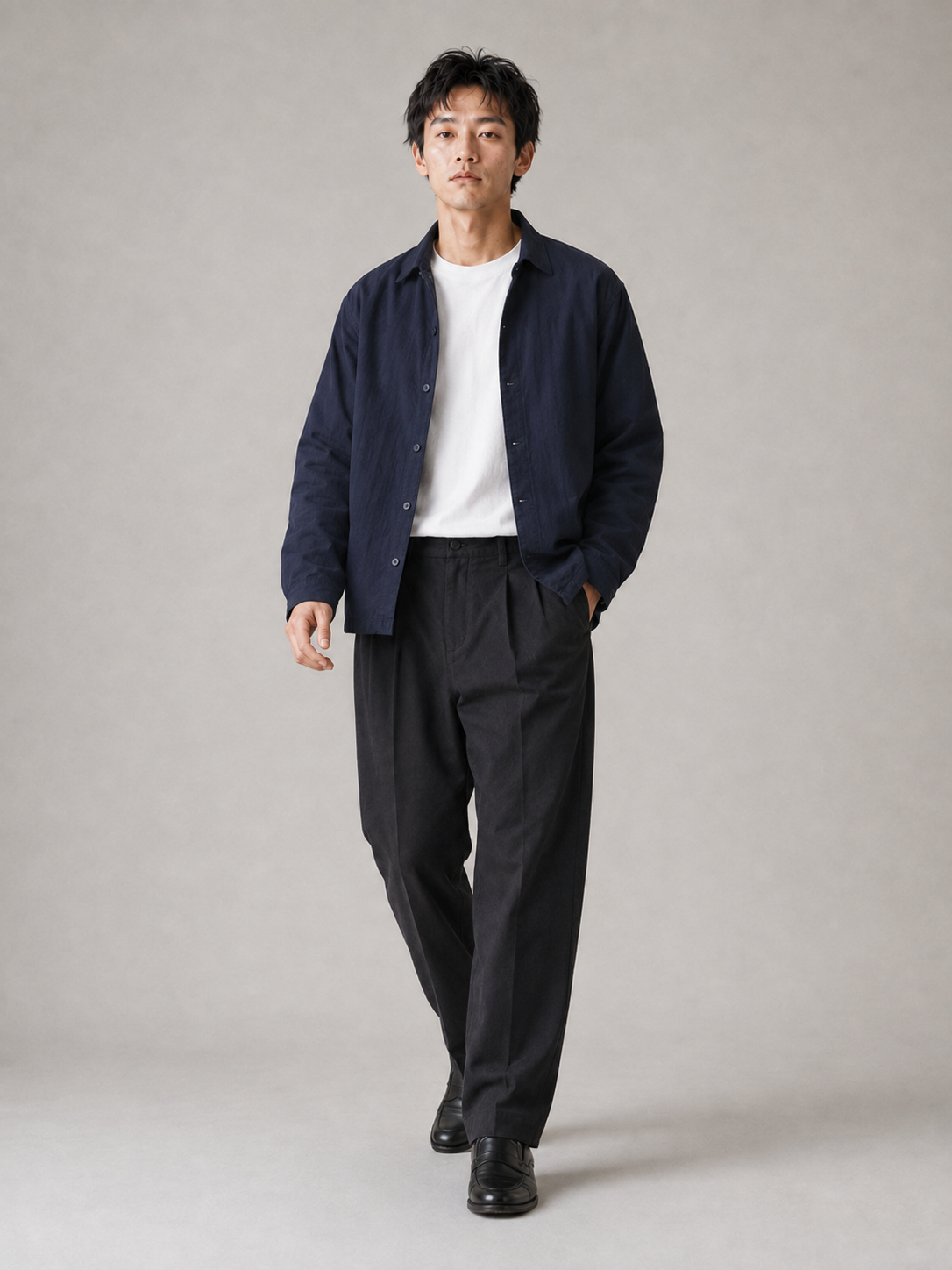 [color:black] Double-pleated washed trousers model pose 3