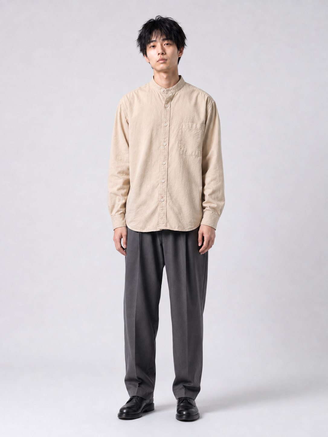 [color:apricot-color-m11] Cotton-linen band-collar shirt in apricot, model front view
