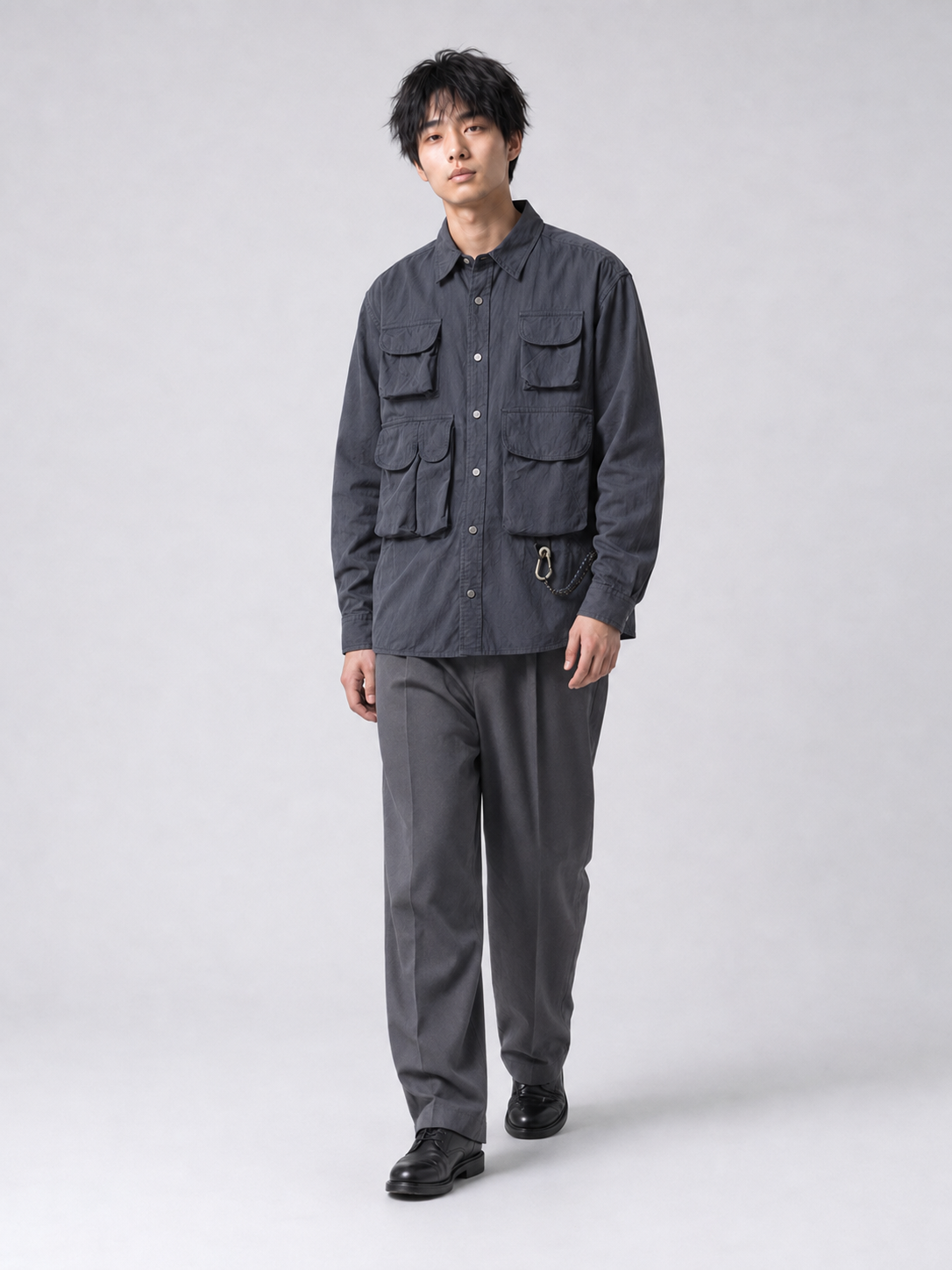[color:dark-gray] Multi-pocket overshirt model view