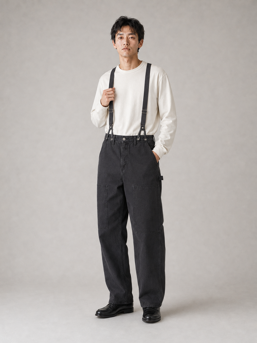 [color:black] Suspender trousers model pose 2